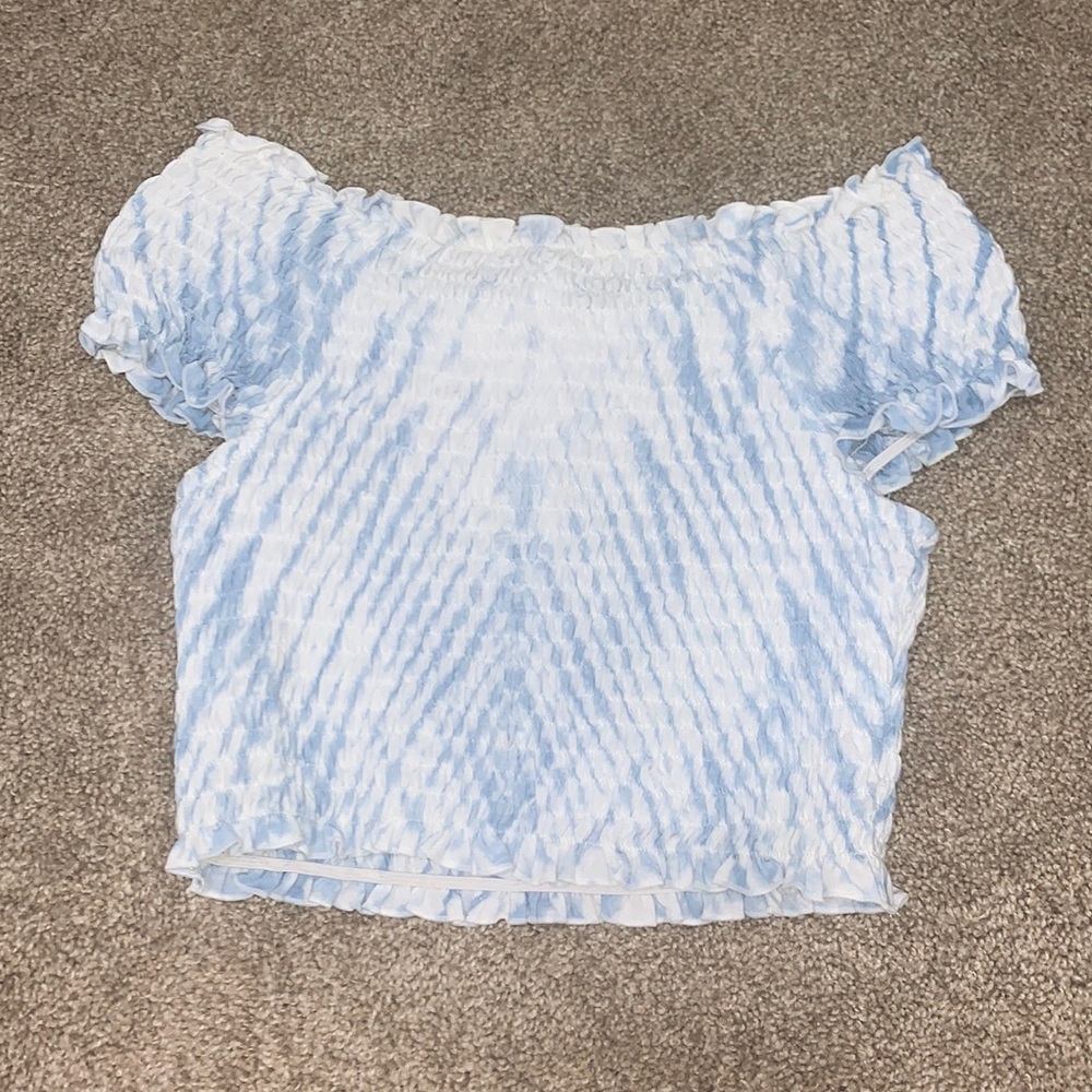 Blue/White travida crop top size small